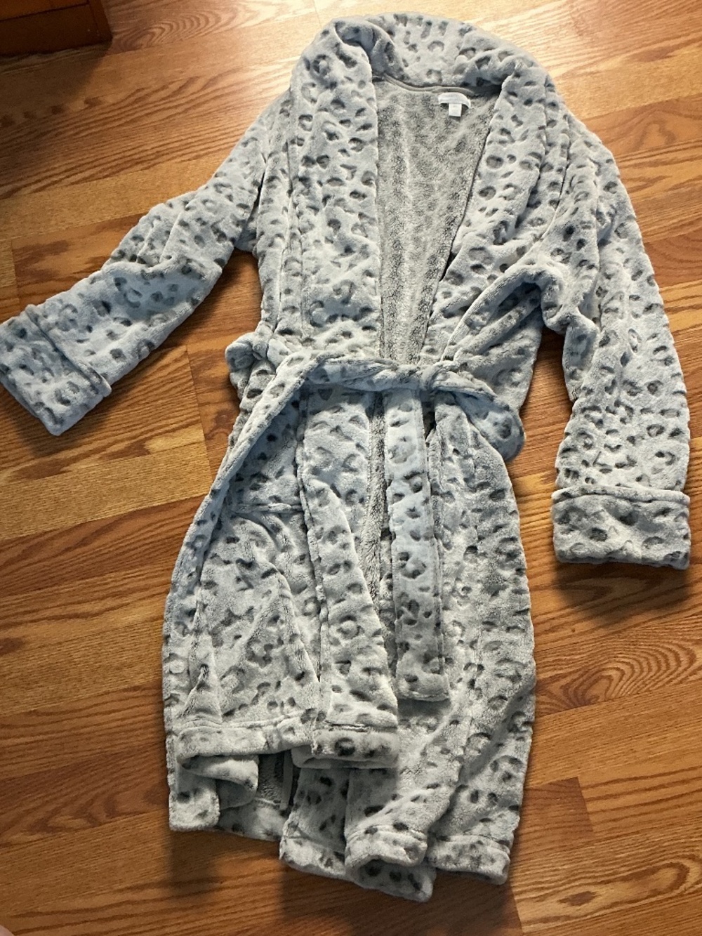 Charter Club Gray & Black Animal Print Soft Plush Bathrobe Size M/L